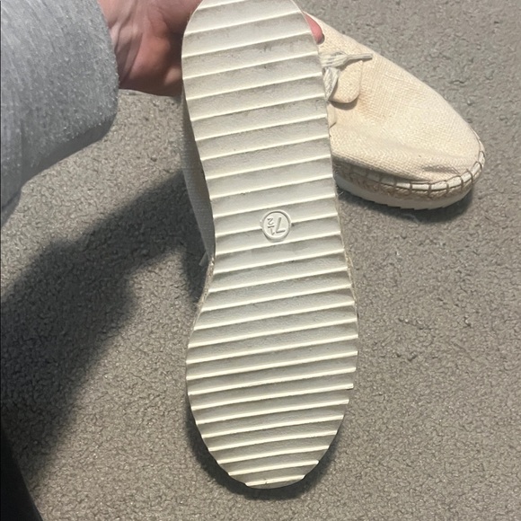 Universal Thread Cream Espadrilles - Picture 3 of 4
